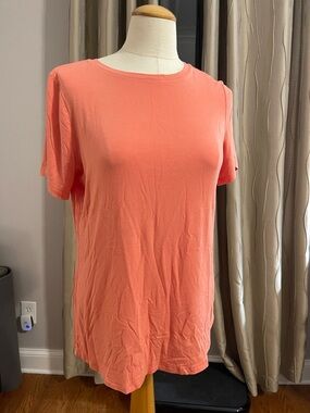 Bundle of 3 Old Navy Luxe coral, gray and maroon short Sleeve Luxe Tee